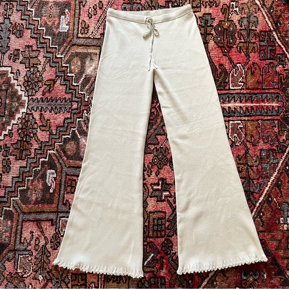 Guest in residence Gigi hadid low tide cashmere pant in pebble